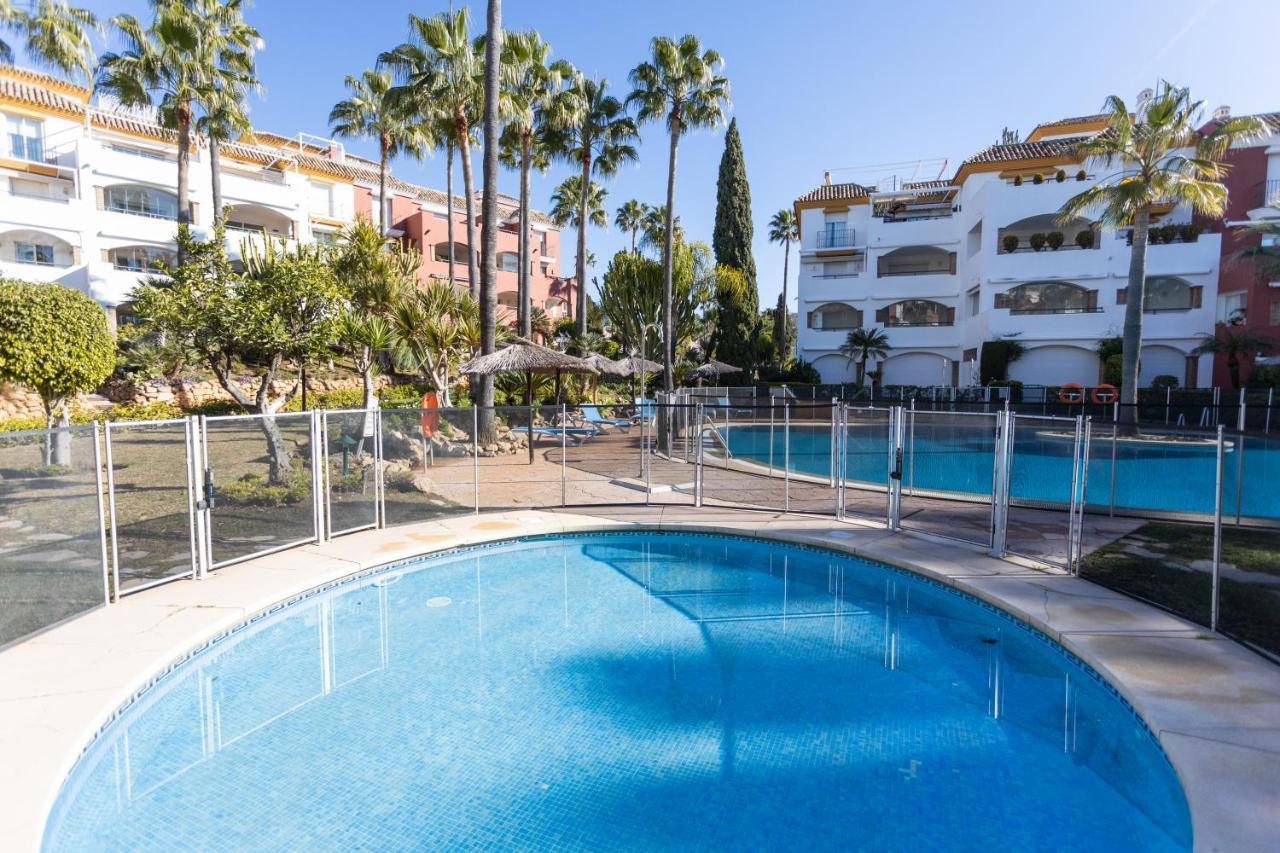 Golden Mile Luxury Ground Floor Near Puente Apartment