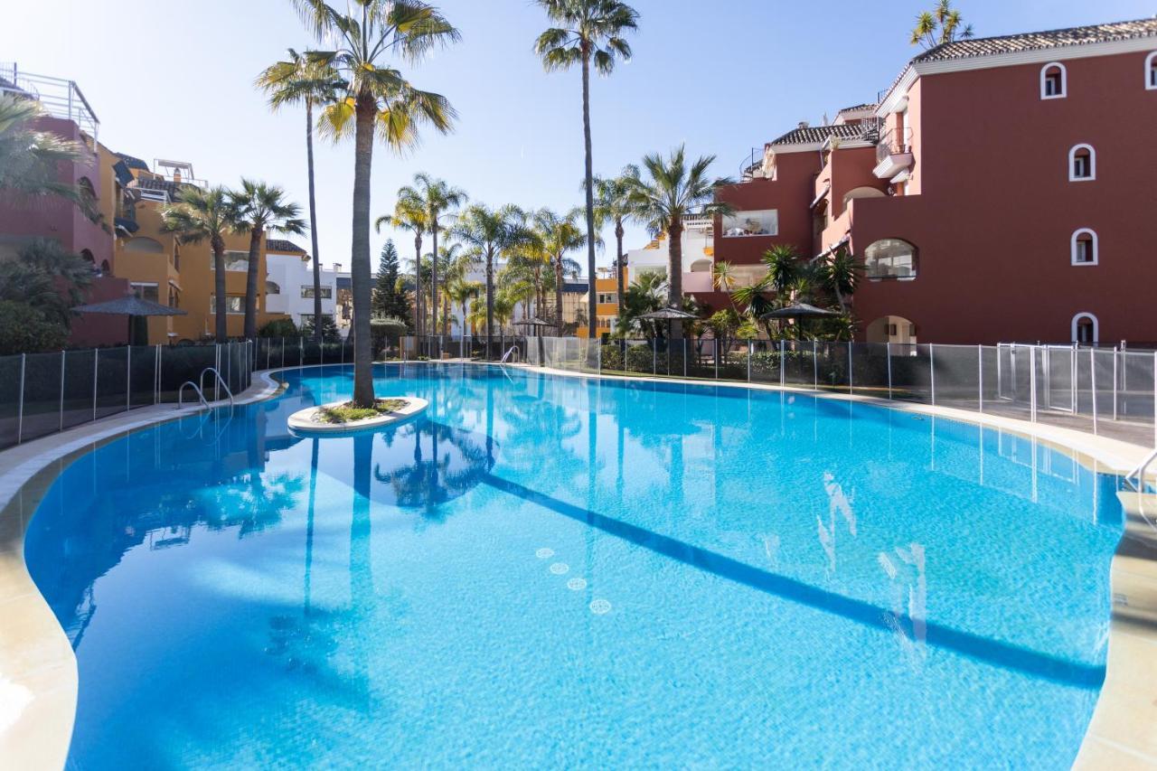 Golden Mile Luxury Ground Floor Near Puente Apartment Marbella